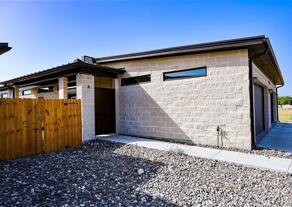 1st image of 2710 Grace Cir #A