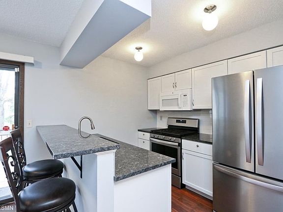 3rd image of 13700 Heather Hills Dr
