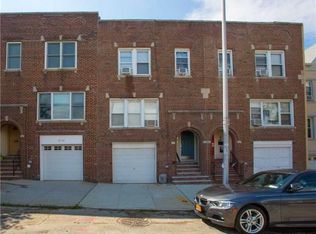 2040 29th St, Astoria, NY 11105