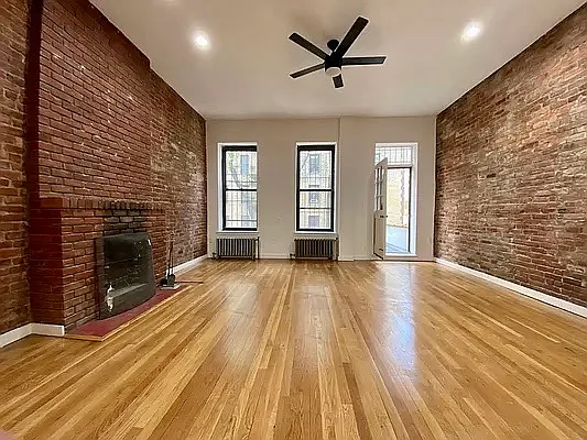 Rented by Bohemia Realty Group | media 14