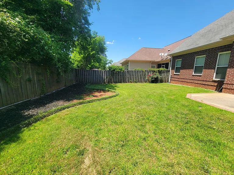 1010 Barrett Dr — Photo 28
