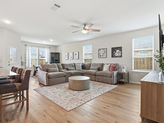 3rd image of 9739 Birdsnest Ct