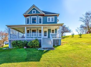 407 W Glade St, Glade Spring, VA 24340