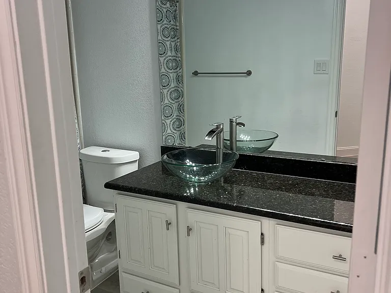7717 Lakecrest Ct — Photo 29