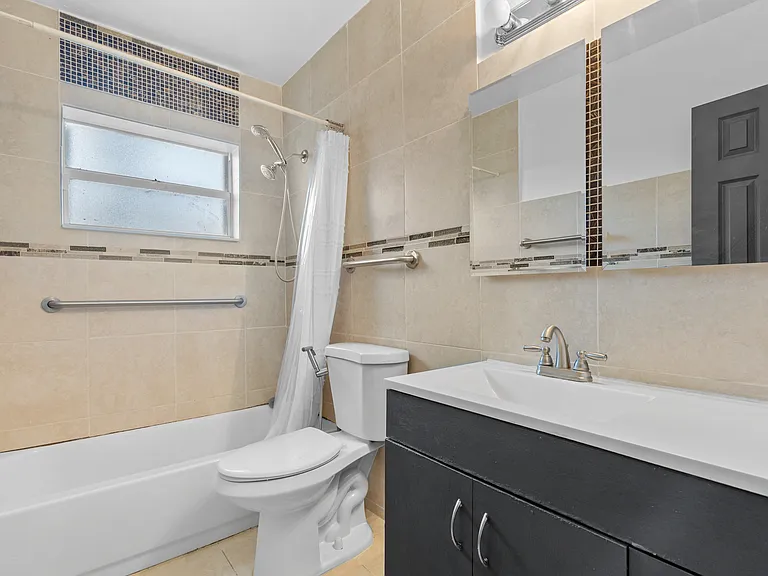 2235 Coolidge St #1 — Photo 17