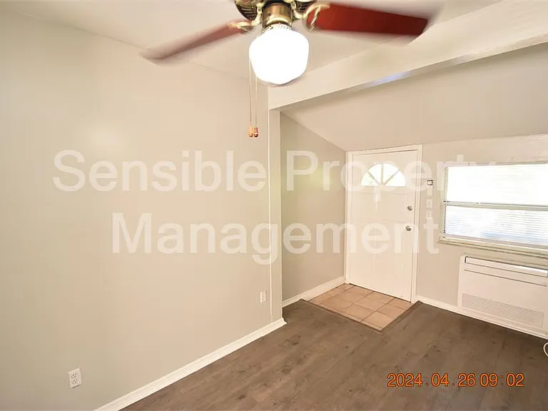 2926 51st St S #3 — Photo 2