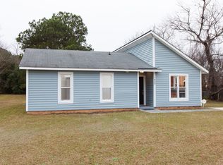 1605 Torchie St, Fayetteville, NC 28304