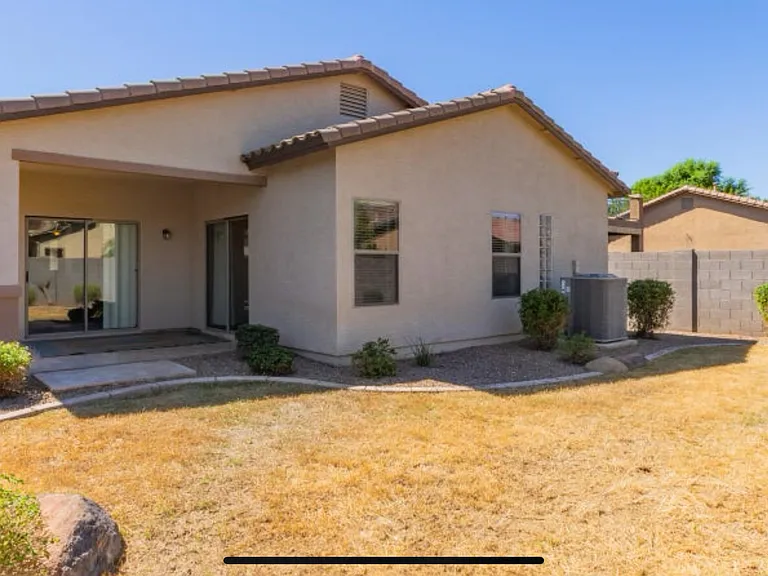 386 W Lyle Ave — Photo 9