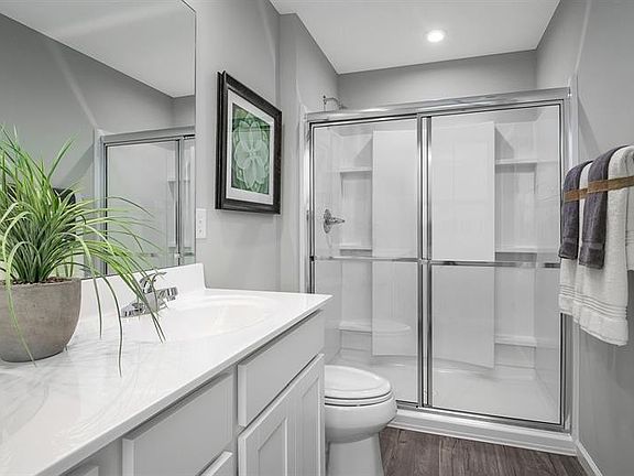 5th image of 2204 Brokeshire Dr Lot 27