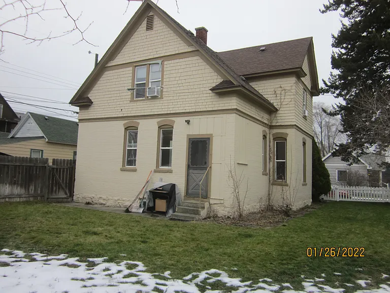 609 N Oak St #A — Photo 2