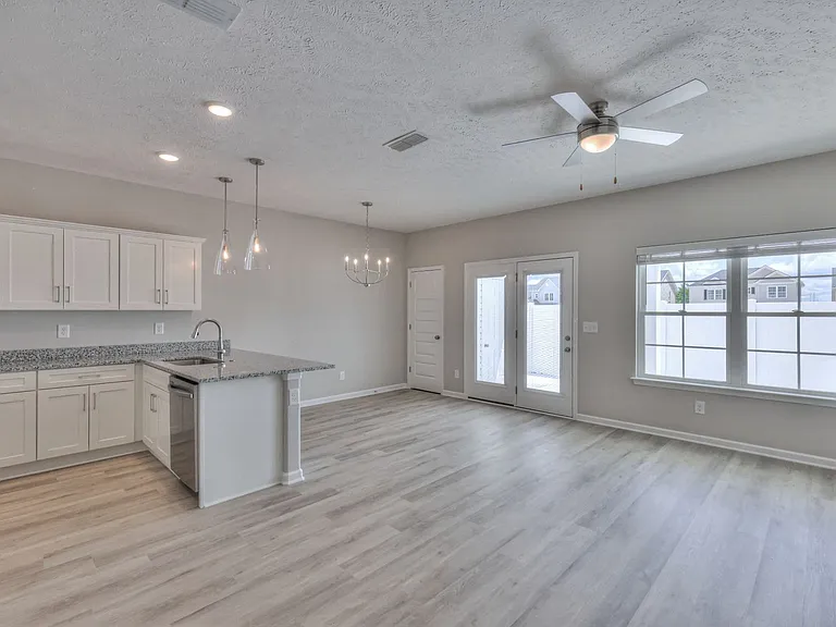 24 Hardwood Rd — Photo 6