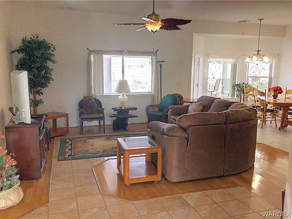 2nd image of 2909 La Paloma Dr