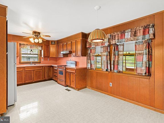 5th image of 12435 Salisbury Rd