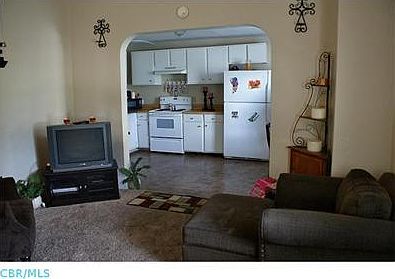 5th image of 254-256 W 4th St