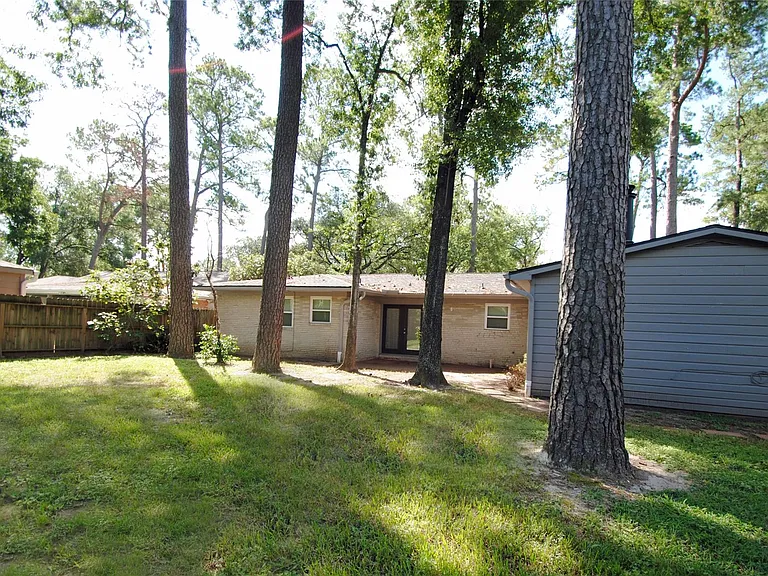 10034 Cedardale Dr — Photo 42