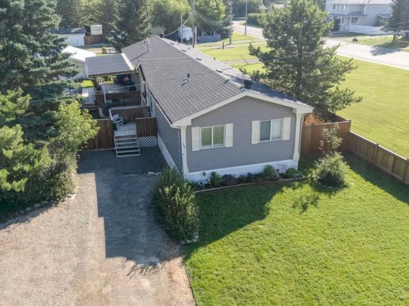 201 SW 4th St NW, Sundre, AB T0M 1X0