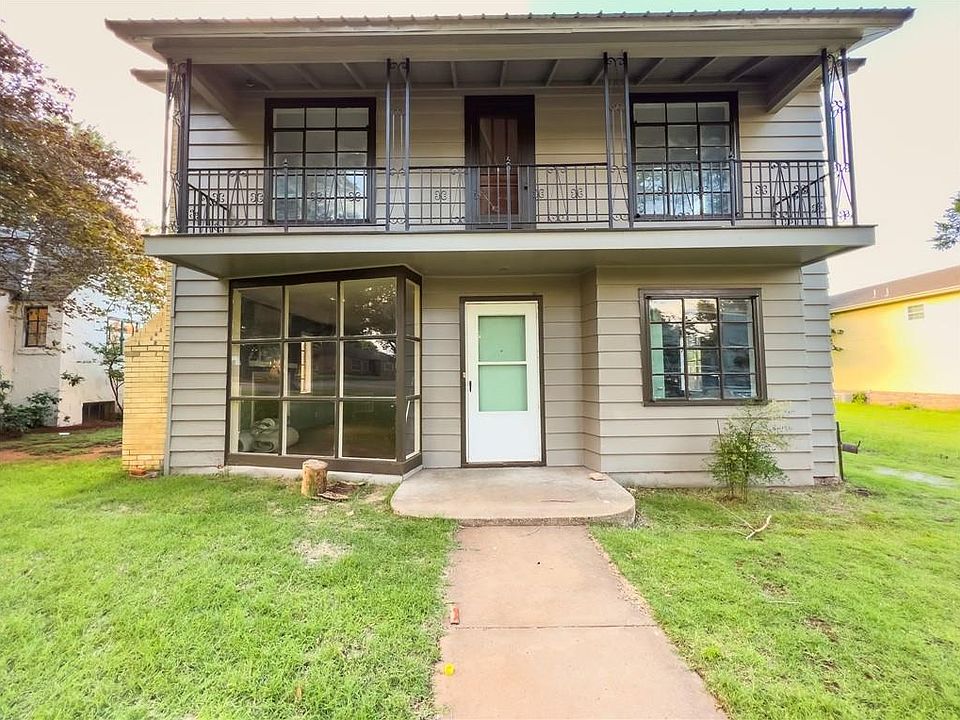1st image of 817 W 5th St