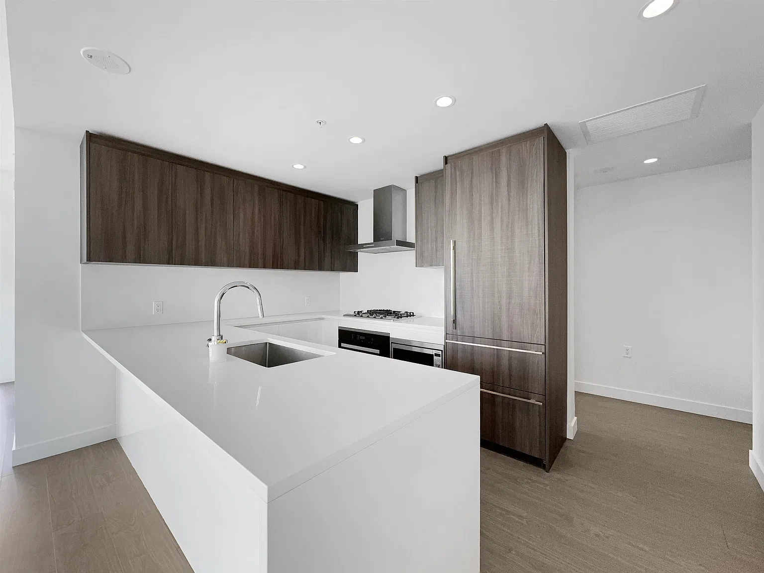 2 bed, 1095 sqft, $3,600 — Photo 1