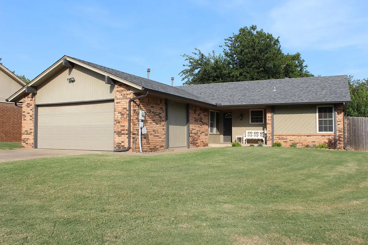 700 Pintail Place — Photo 1