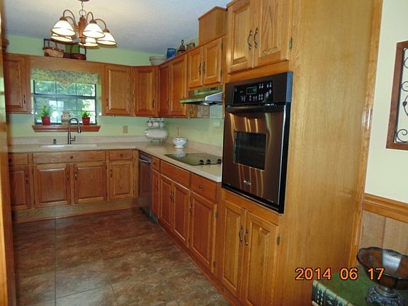3rd image of 719 NE Cherry Lake Cir