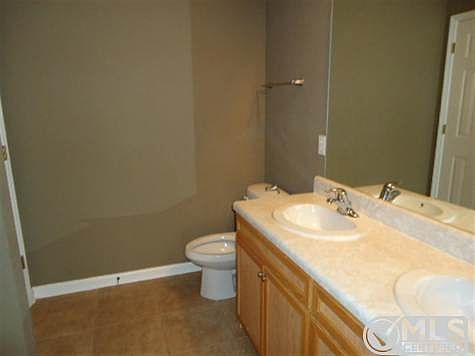 4th image of 520 Brooke Hampton Dr
