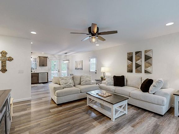 2nd image of 85 Redear Ln