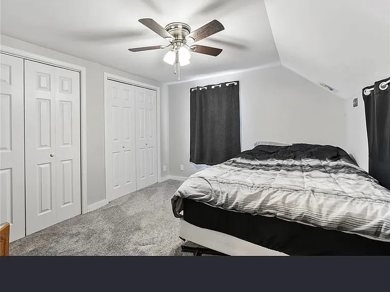2202 S Elm St — Photo 9