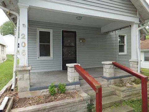 3 bed, 1000 sqft, $3,600 — Photo 1