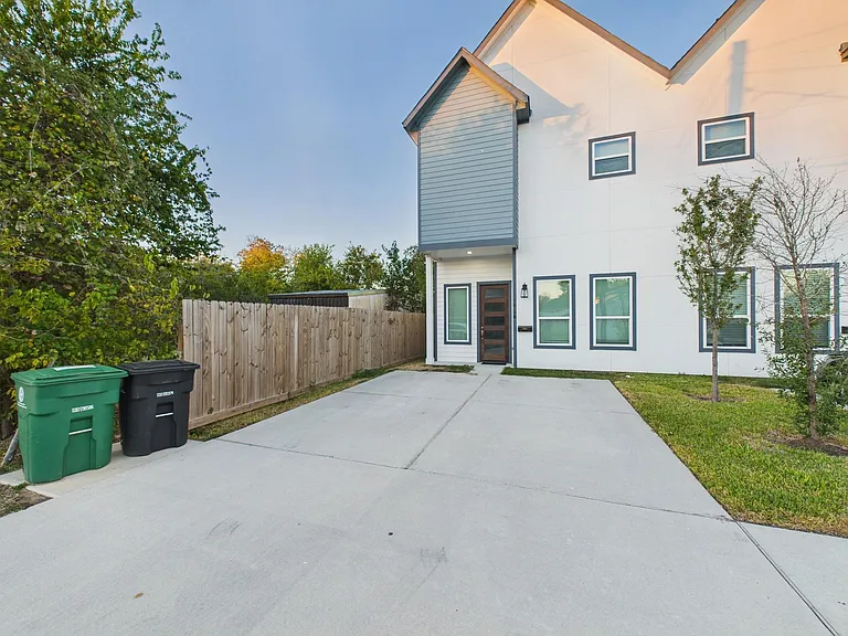 4619 Stassen St #B — Photo 27