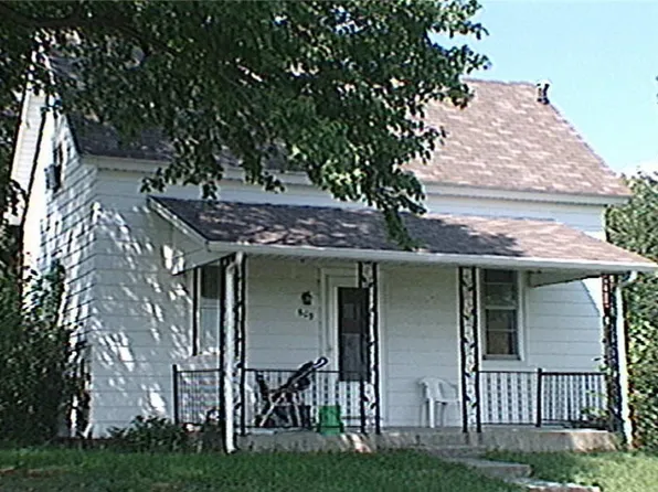 609 E 3rd St, Reynolds, IN 47980