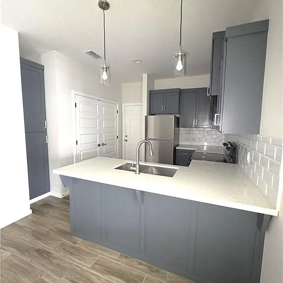913 N Clarence Ave #2 — Photo 5