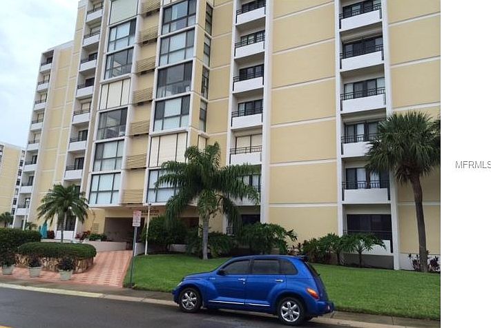 2nd image of 830 S Gulfview Blvd APT 702
