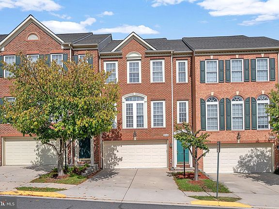 2nd image of 8443 Chaucer House Ct