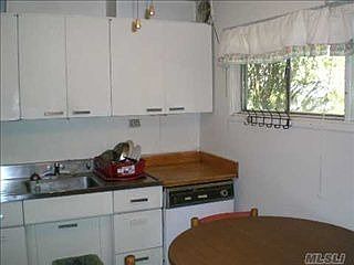 2nd image of 20 Arrow Ln