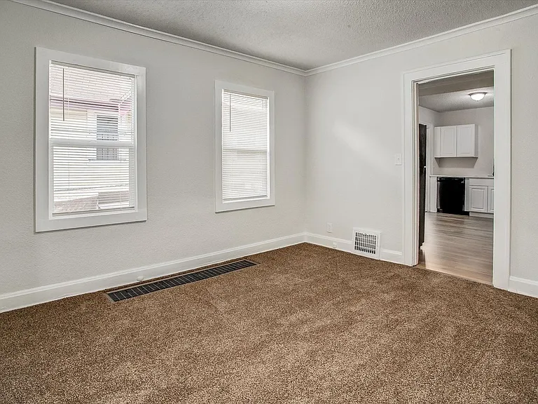 6210 Agnes Ave — Photo 13