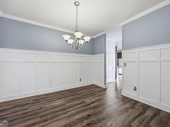 3rd image of 417 Ryoaks Dr