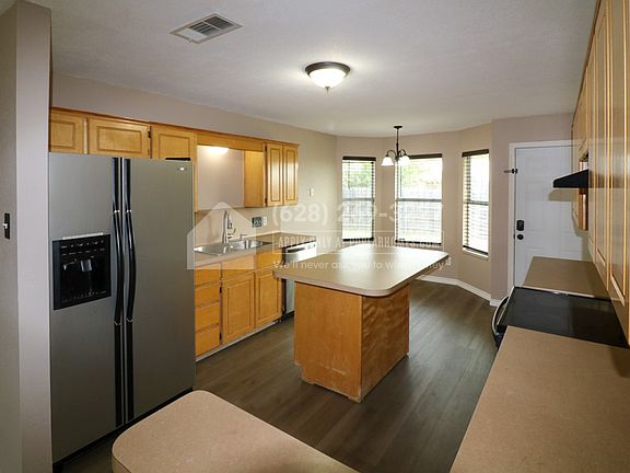 4th image of 4103 Janelle Ct