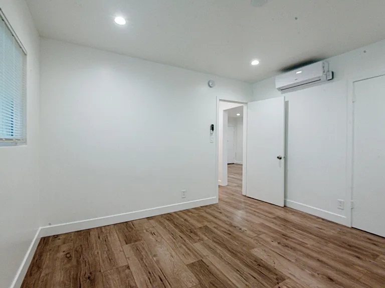 4324 Ventura Canyon Ave — Photo 20