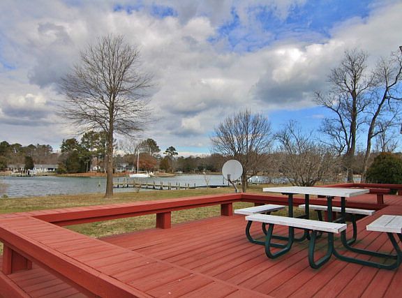 5th image of 139 Cove Creek Ct