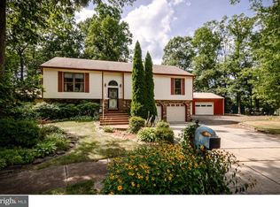 6 Quail Ct, Sicklerville, NJ 08081