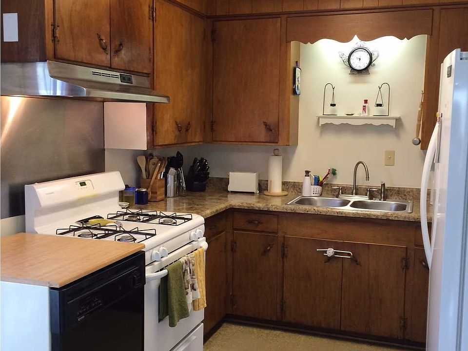 1st image of 153 Skylane Dr