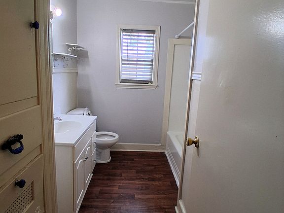 5th image of 2412 8th St