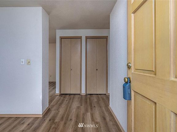 5th image of 848 Calvary Ct SE