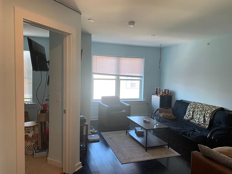 1609 N Sydenham St — Photo 12