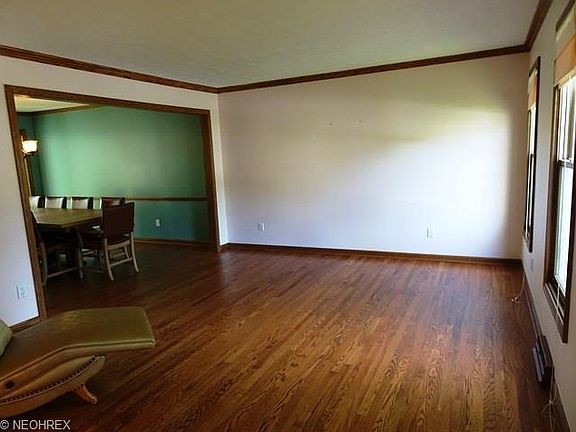 2nd image of 1406 Wimbledon Cir
