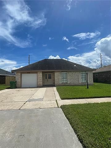 1st image of 2904 Cambridge Dr
