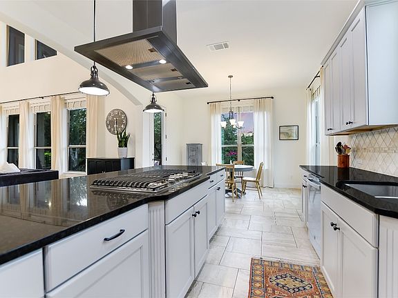 5th image of 5200 Diamante Dr