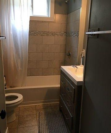 2nd image of 87 Nicoll St #2