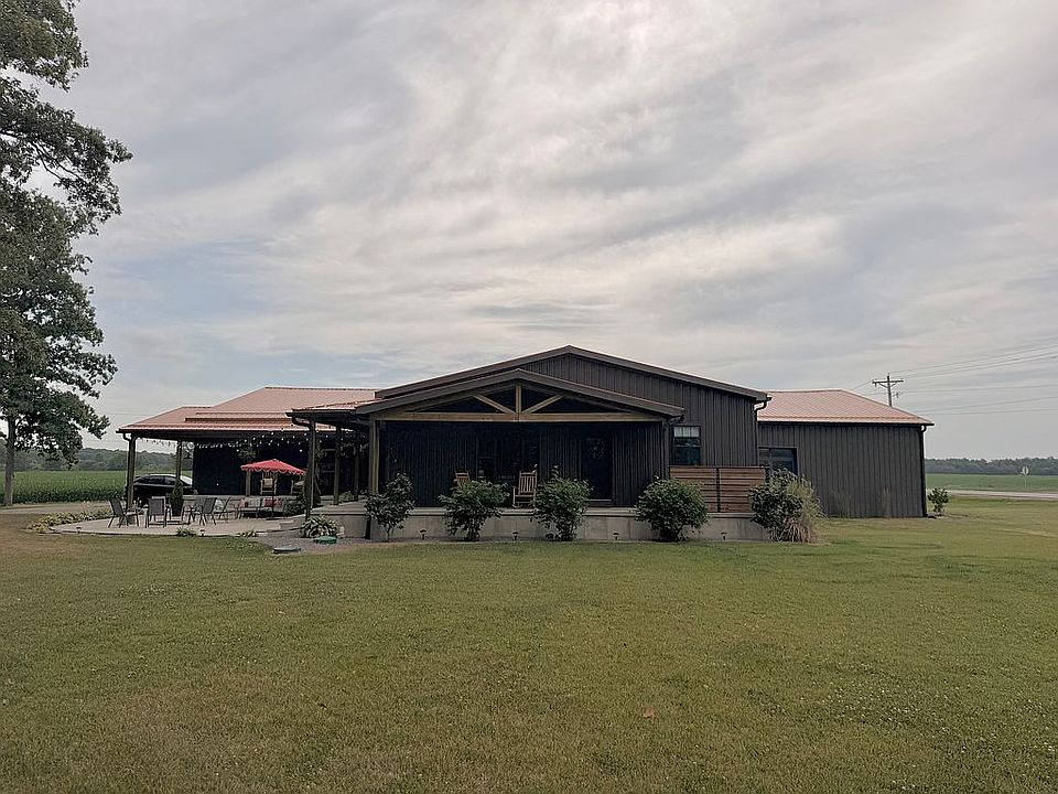 1st image of 3990 Lake Rd