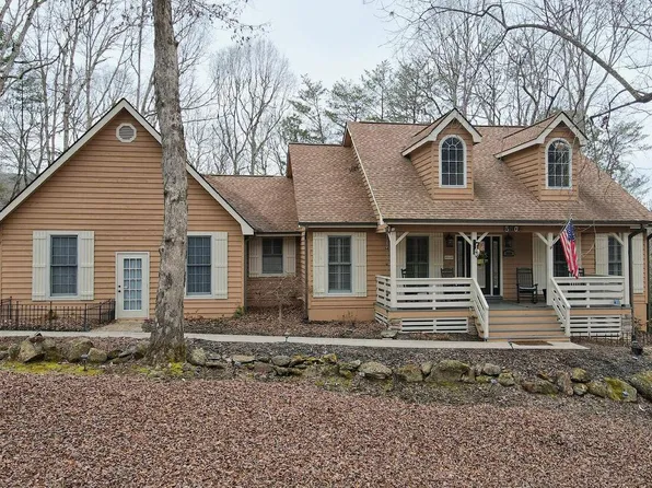 5604 Mountain Valley Way, Young Harris, GA 30582